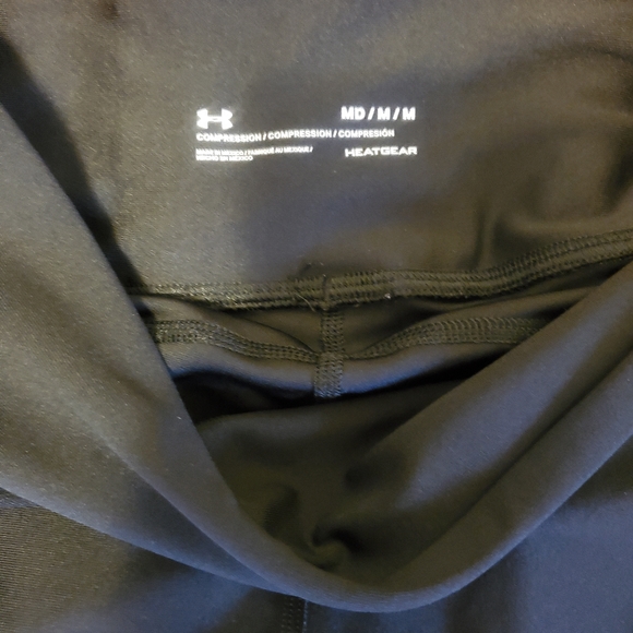 Under Armour Capri pants size medium - Picture 2 of 2
